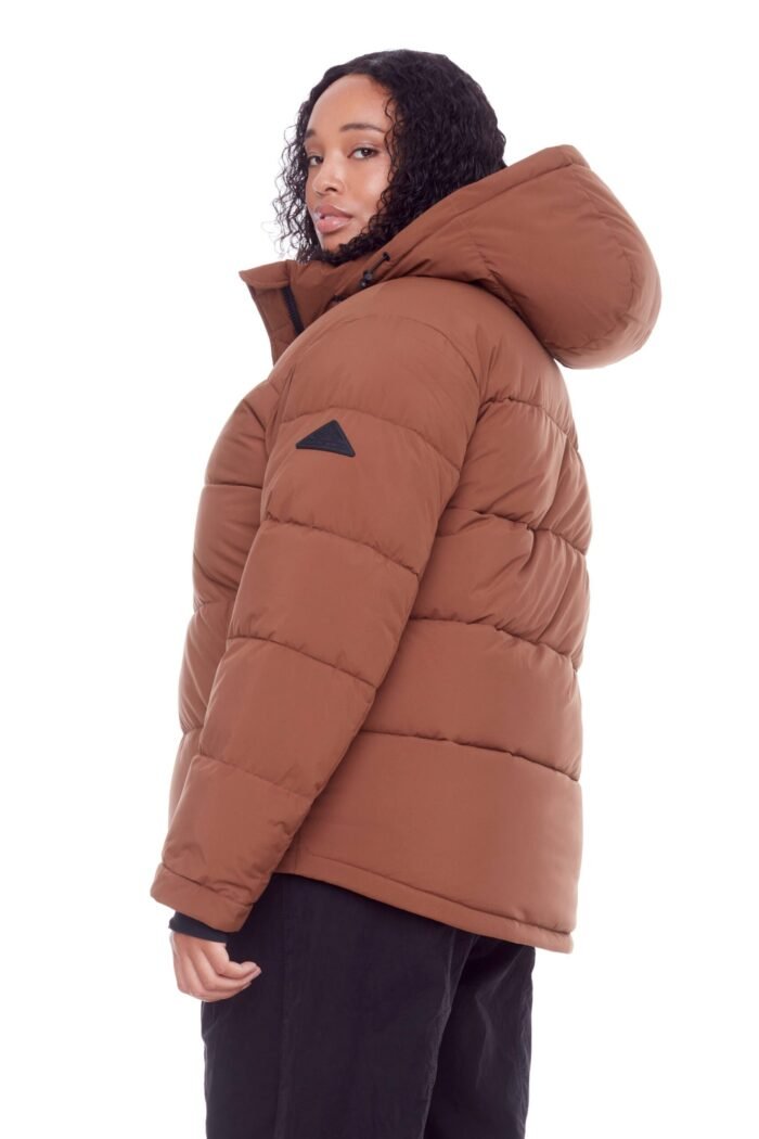 FORILLON PLUS | WOMEN'S VEGAN DOWN (RECYCLED) SHORT QUILTED PUFFER JACKET. MAPLE (PLUS SIZE) - Image 3