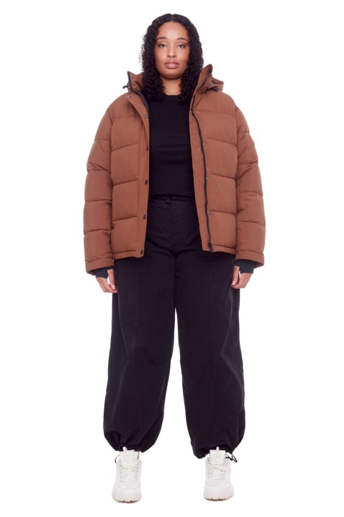 FORILLON PLUS | WOMEN'S VEGAN DOWN (RECYCLED) SHORT QUILTED PUFFER JACKET. MAPLE (PLUS SIZE) - Image 8